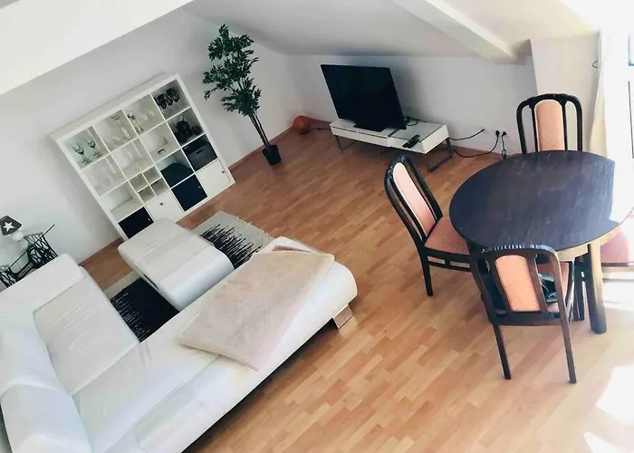 2 Zi Whg Auf 2 Etagen Dg, Aufzug, Balkon